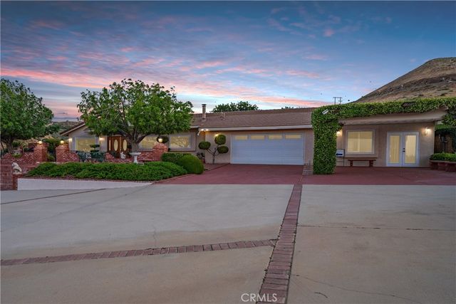 5801 Hacienda Ranch, Palmdale, CA 93551