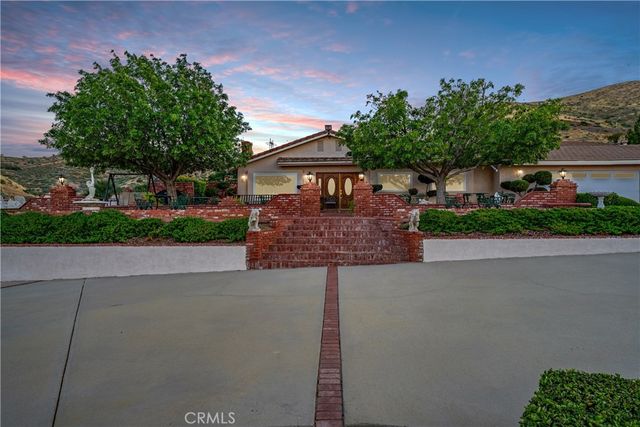 5801 Hacienda Ranch, Palmdale, CA 93551