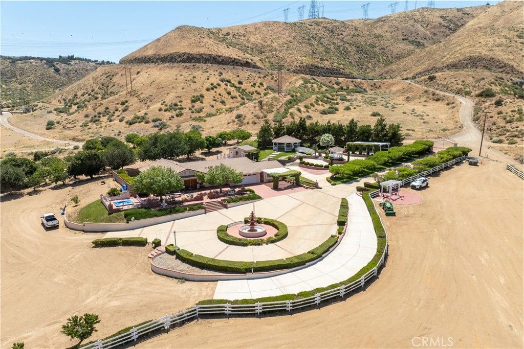 Image 1 of property listing at 5801 Hacienda Ranch, Palmdale, CA 93551