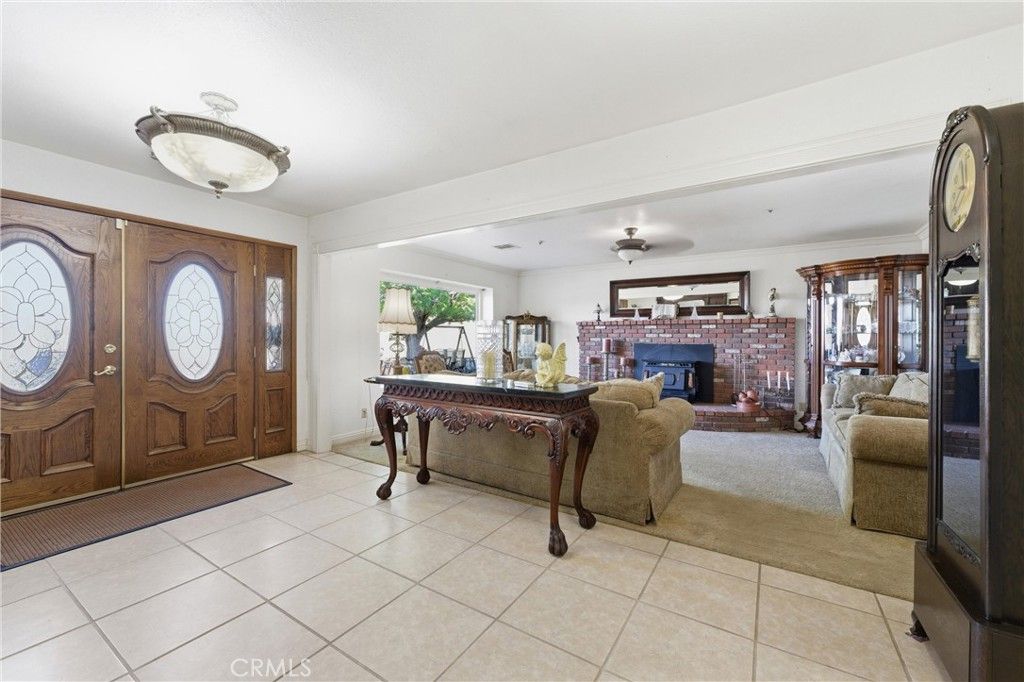 Image 16 of property listing at 5801 Hacienda Ranch, Palmdale, CA 93551
