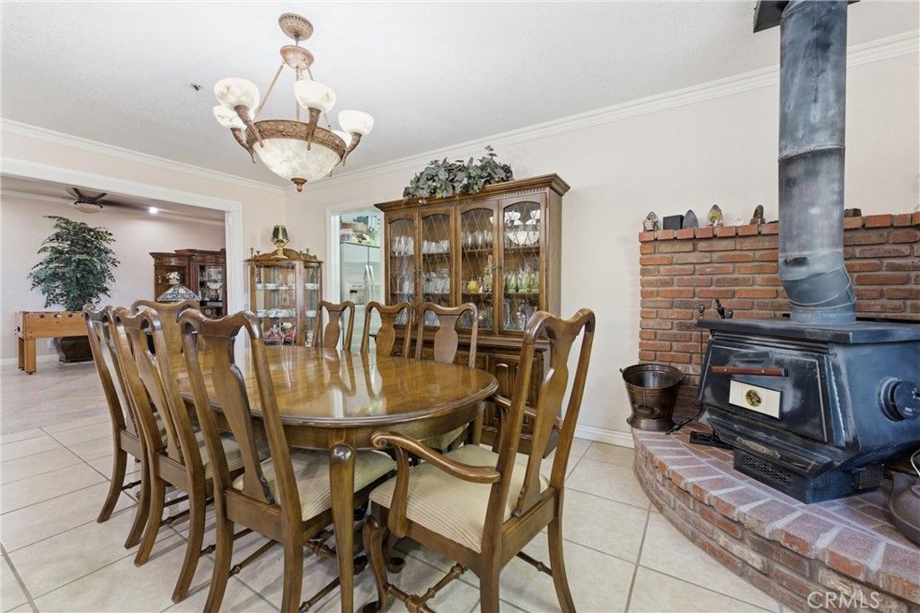 Image 19 of property listing at 5801 Hacienda Ranch, Palmdale, CA 93551
