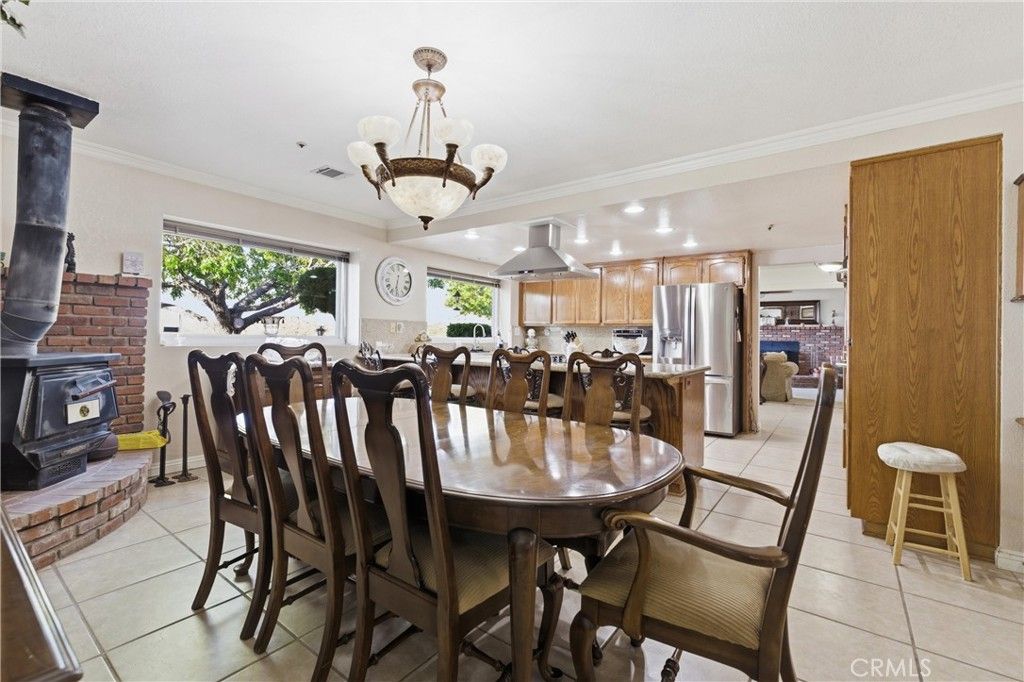 Image 20 of property listing at 5801 Hacienda Ranch, Palmdale, CA 93551