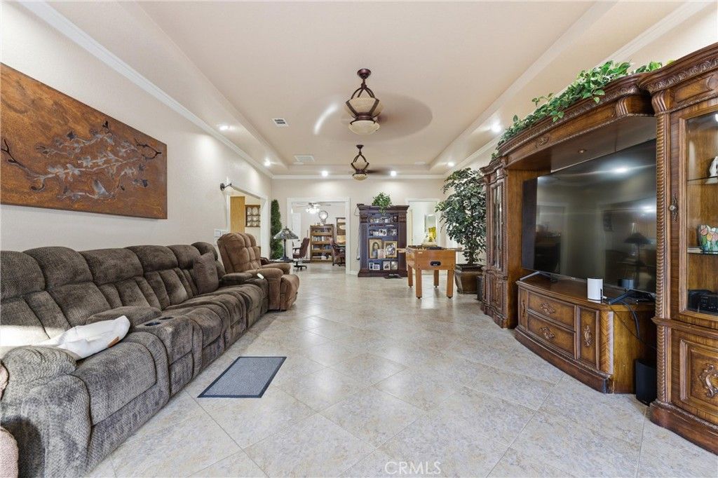 Image 24 of property listing at 5801 Hacienda Ranch, Palmdale, CA 93551