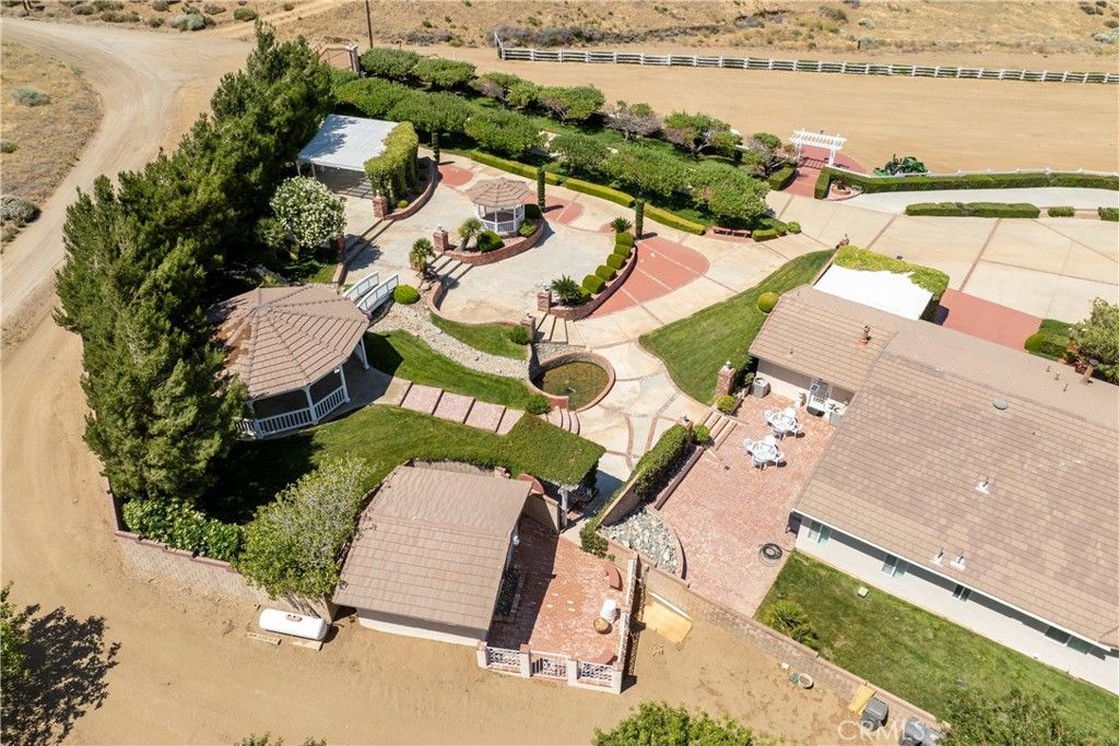 Image 43 of property listing at 5801 Hacienda Ranch, Palmdale, CA 93551