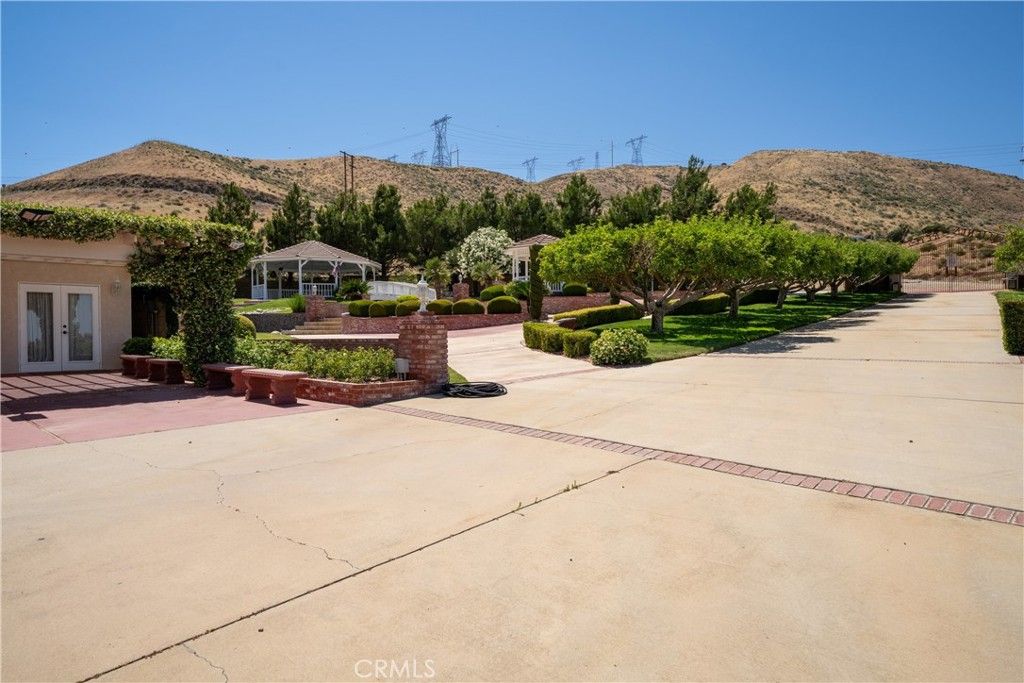 Image 47 of property listing at 5801 Hacienda Ranch, Palmdale, CA 93551
