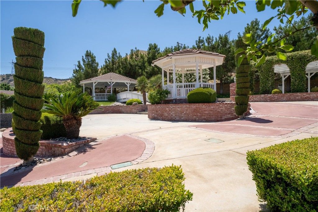 Image 49 of property listing at 5801 Hacienda Ranch, Palmdale, CA 93551