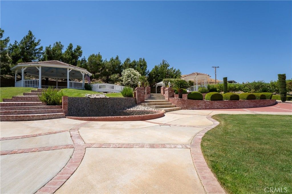 Image 54 of property listing at 5801 Hacienda Ranch, Palmdale, CA 93551