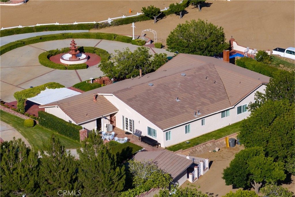 Image 56 of property listing at 5801 Hacienda Ranch, Palmdale, CA 93551