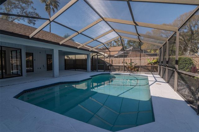 1110 WOODCREST AVENUE, Safety Harbor, FL 34695