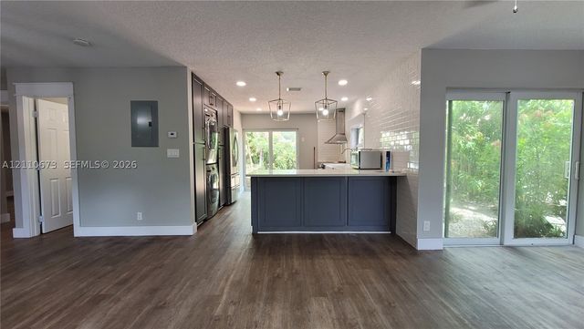 1309 NW 89th Dr, Coral Springs, FL 33071