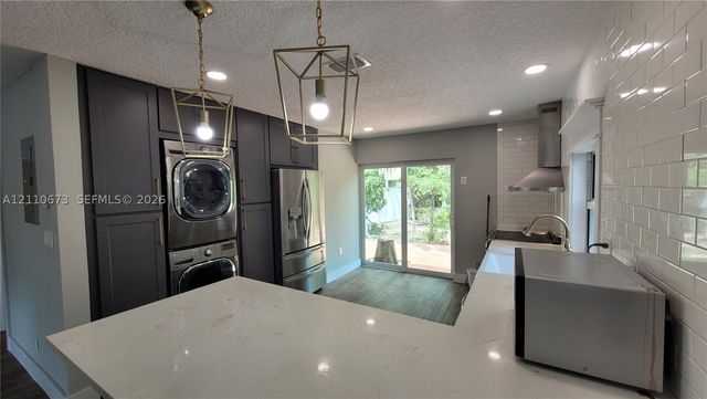 1309 NW 89th Dr, Coral Springs, FL 33071