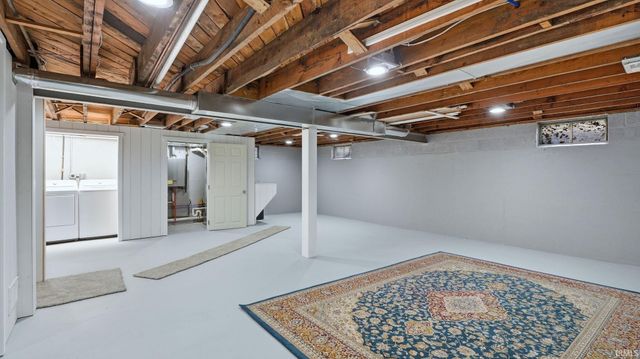 2222 Opechee Way, Fort Wayne, IN 46809