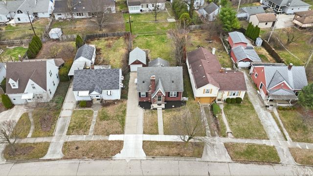 2222 Opechee Way, Fort Wayne, IN 46809