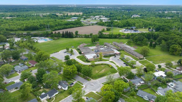 2222 Opechee Way, Fort Wayne, IN 46809