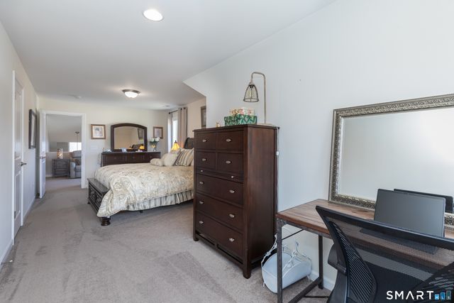 1077 Augusta Drive 1077, Oxford, CT 06478