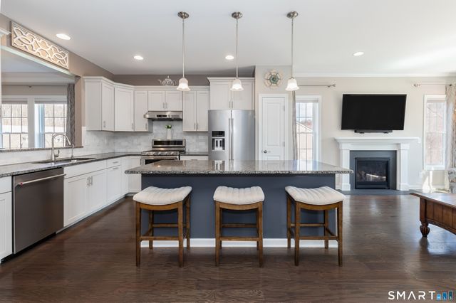 1077 Augusta Drive 1077, Oxford, CT 06478