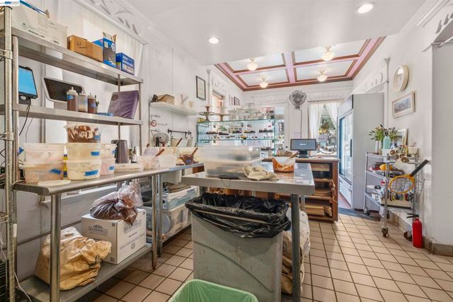 745 5Th St, Oakland, CA 94607