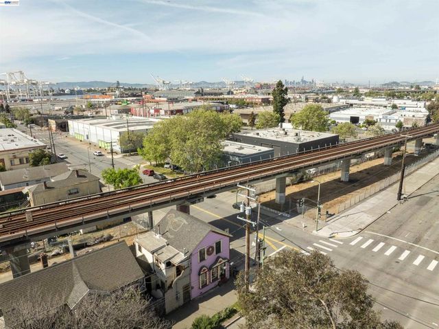 745 5Th St, Oakland, CA 94607