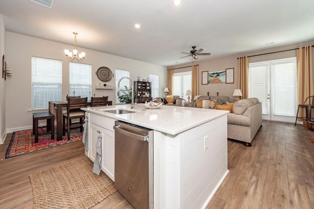 290 Woodland Oak Way, Summerville, SC 29485