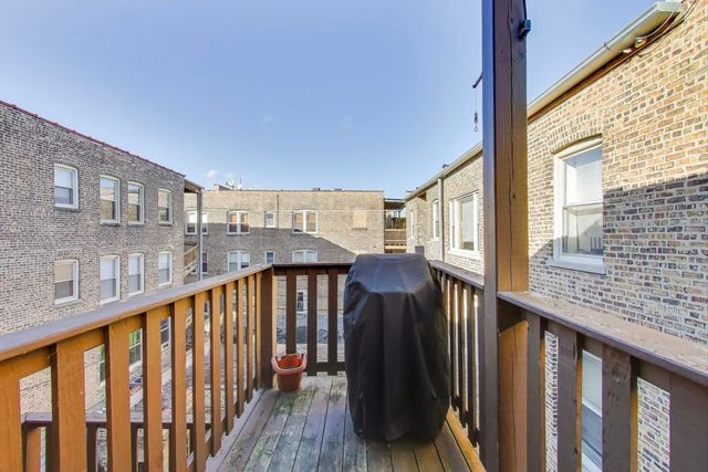 1628 W Columbia Avenue 3, Chicago, IL 60626