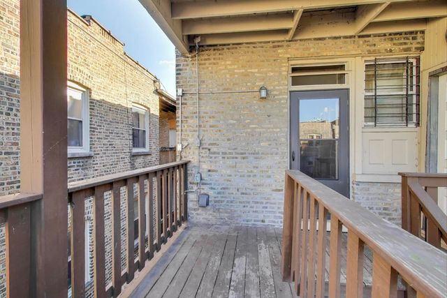 1628 W Columbia Avenue 3, Chicago, IL 60626