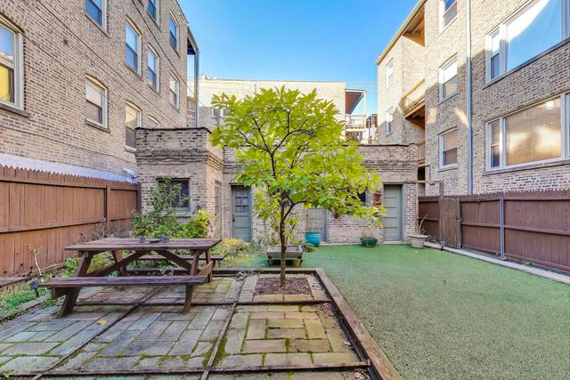 1628 W Columbia Avenue 3, Chicago, IL 60626