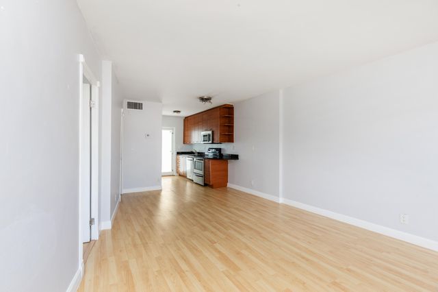 3250 NE 28th Street 404, Fort Lauderdale, FL 33308