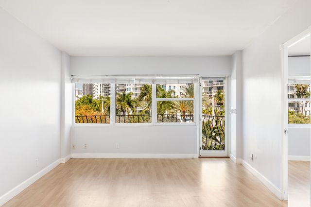 3250 NE 28th Street 404, Fort Lauderdale, FL 33308