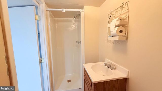 1333 COLWYN ST, Philadelphia, PA 19140