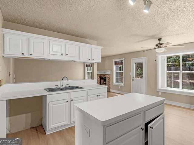 236 HUNTING Court, Jonesboro, GA 30236