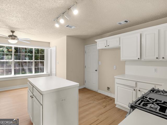 236 HUNTING Court, Jonesboro, GA 30236