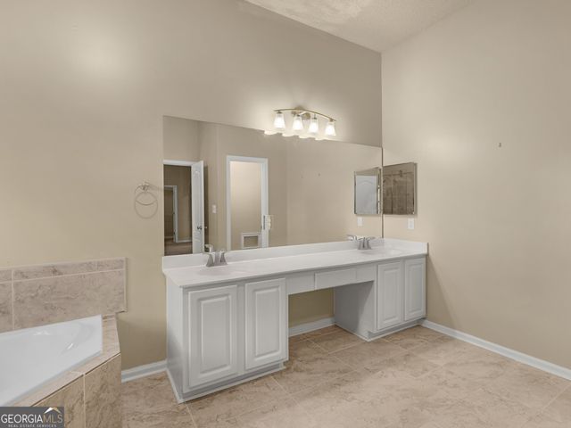236 HUNTING Court, Jonesboro, GA 30236
