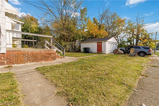 13604 Maplerow Avenue, Garfield Heights, OH 44105