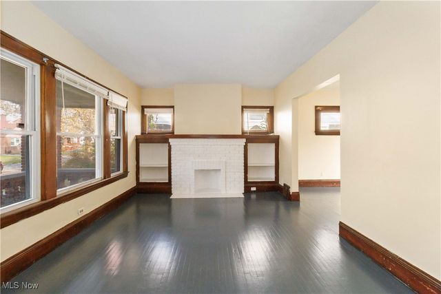 13604 Maplerow Avenue, Garfield Heights, OH 44105