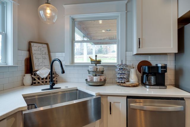 1227 Stayton Road, Cumberland Furnace, TN 37051