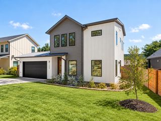 11009 Fourth ST, Jonestown, TX 78645