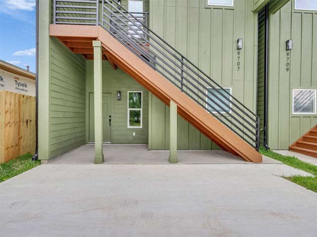 9707 Cargill Street A-B, Houston, TX 77029
