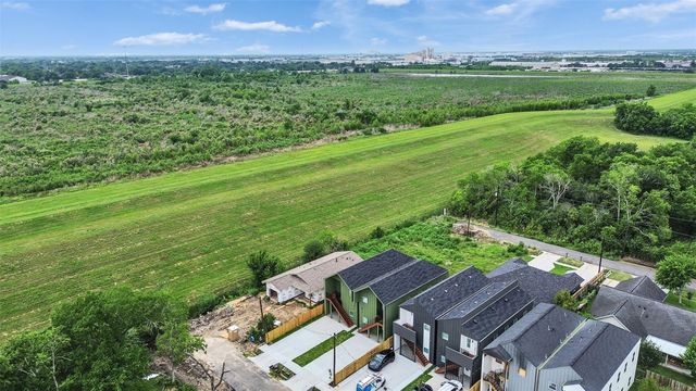 9707 Cargill Street A-B, Houston, TX 77029