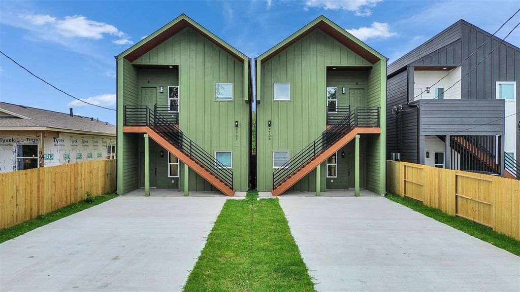 9707 Cargill Street A-B, Houston, TX 77029