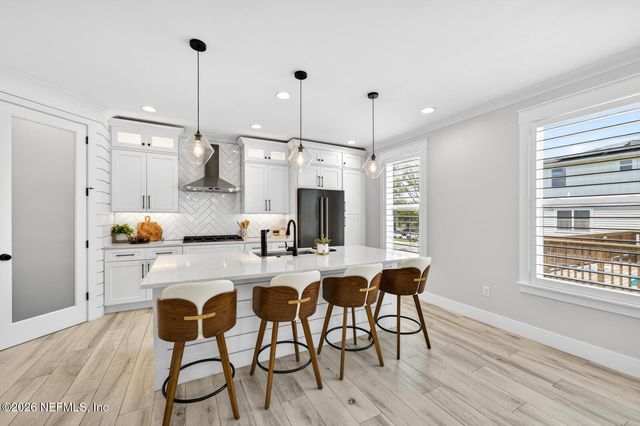1818 2ND Street N, Jacksonville Beach, FL 32250