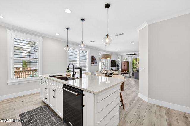 1818 2ND Street N, Jacksonville Beach, FL 32250