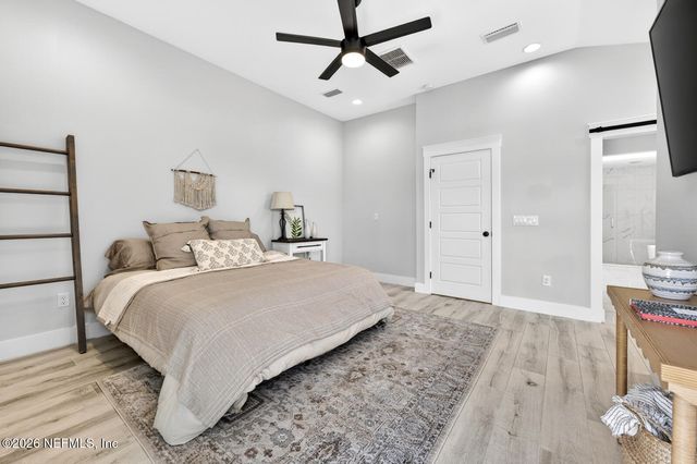 1818 2ND Street N, Jacksonville Beach, FL 32250