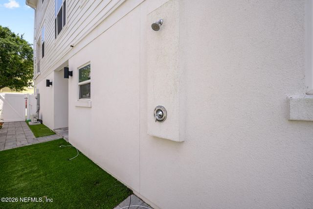 1818 2ND Street N, Jacksonville Beach, FL 32250