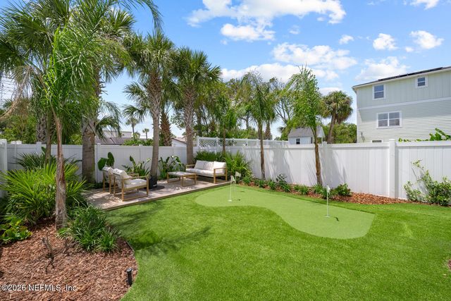 1818 2ND Street N, Jacksonville Beach, FL 32250