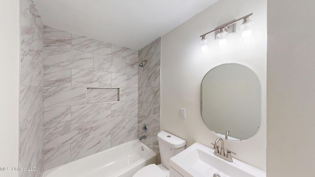 5656 Mississippi 301, Horn Lake, MS 38637