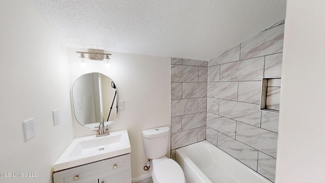 5656 Mississippi 301, Horn Lake, MS 38637