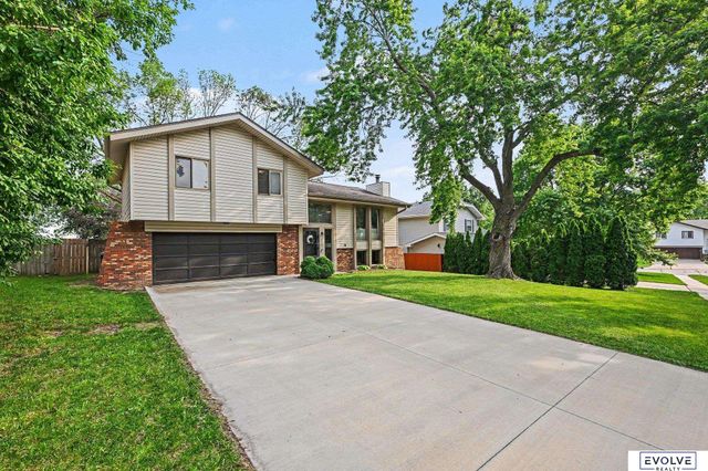 2617 Jack Pine Street, Bellevue, NE 68123