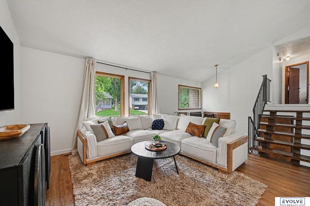2617 Jack Pine Street, Bellevue, NE 68123