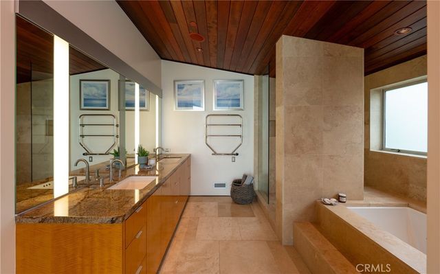 856 Diamond Street, Laguna Beach, CA 92651