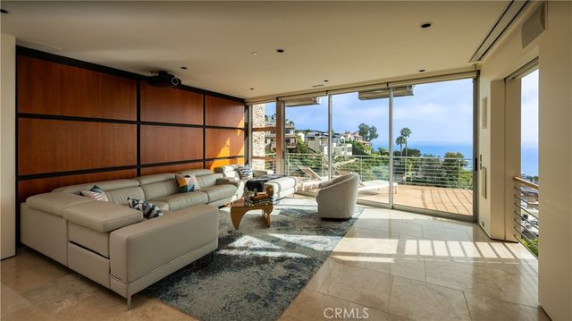 856 Diamond Street, Laguna Beach, CA 92651